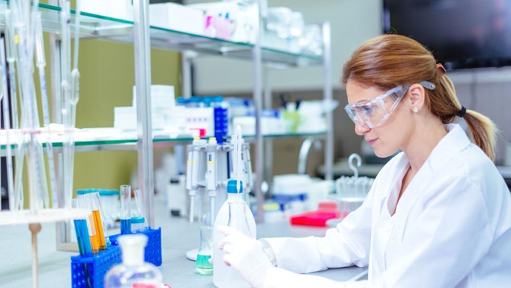 潤滑油檢測，精心提煉七大質(zhì)量鑒別指標